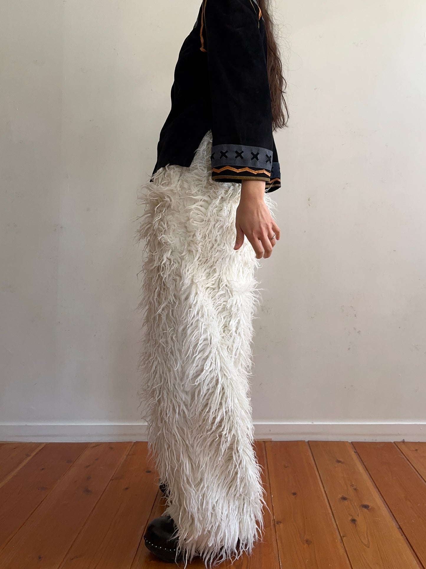old fur pants / polar bear
