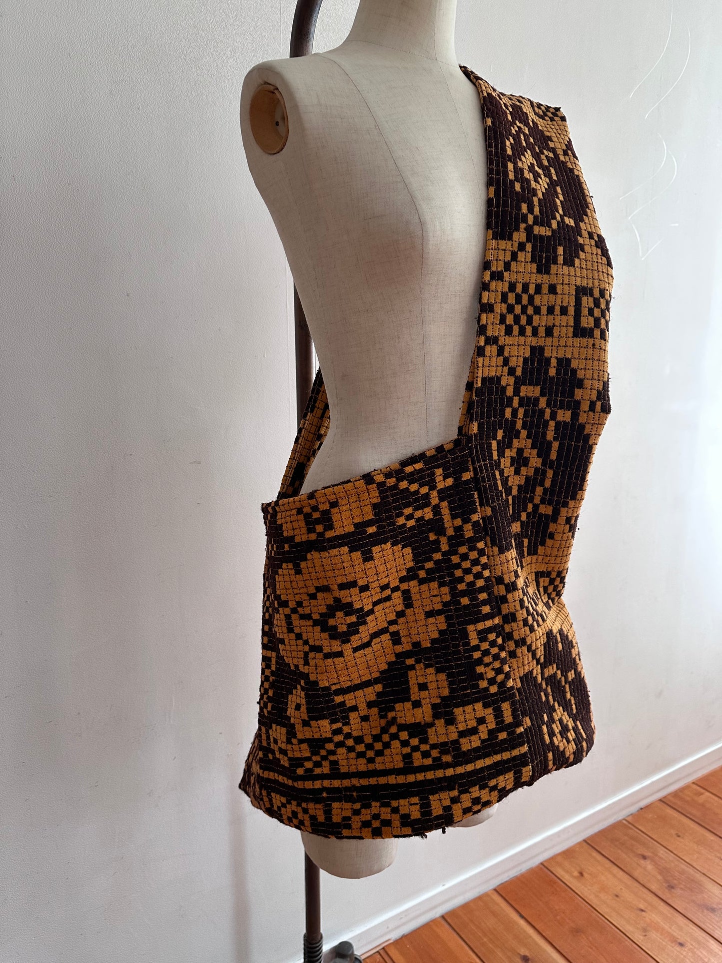 old coverlet monk bag / orange