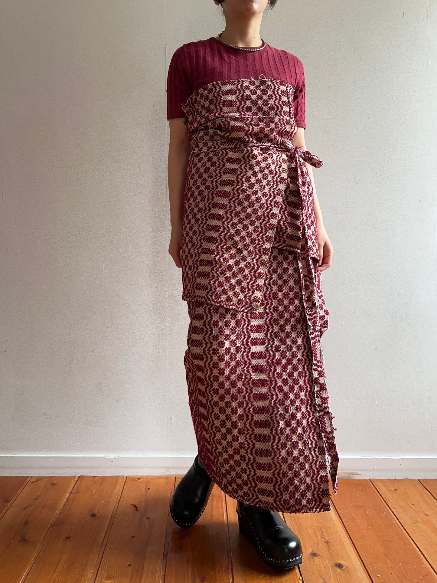 old coverlet wrap long skirt / bordeaux