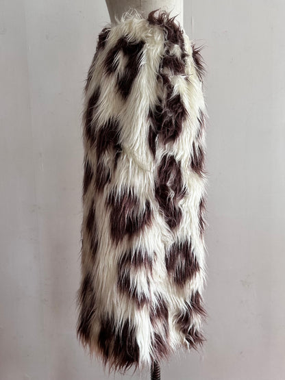 old fur half pants / snow leopard