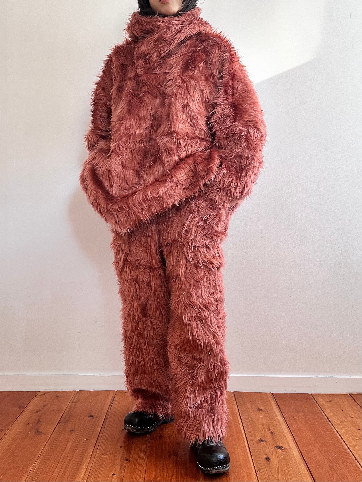 old fur pants / pink brown