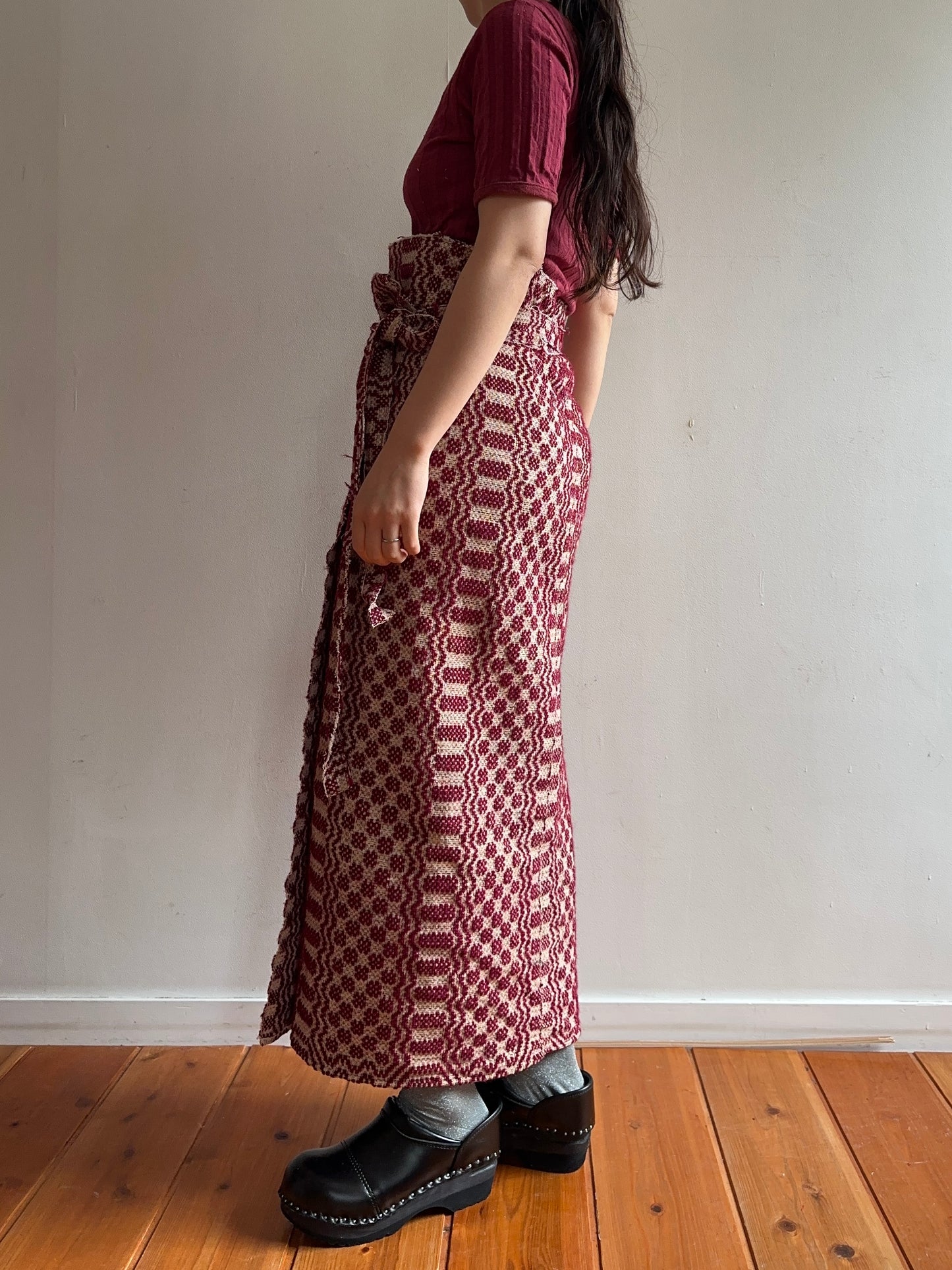 old coverlet wrap long skirt / bordeaux