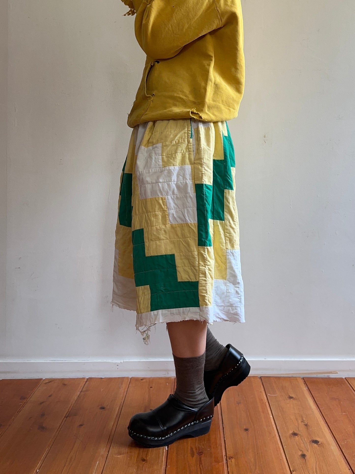 old quilt tuck short pants