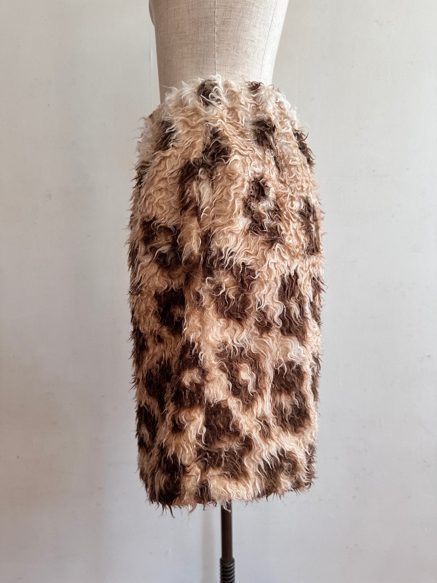 old fur short pants / leopard