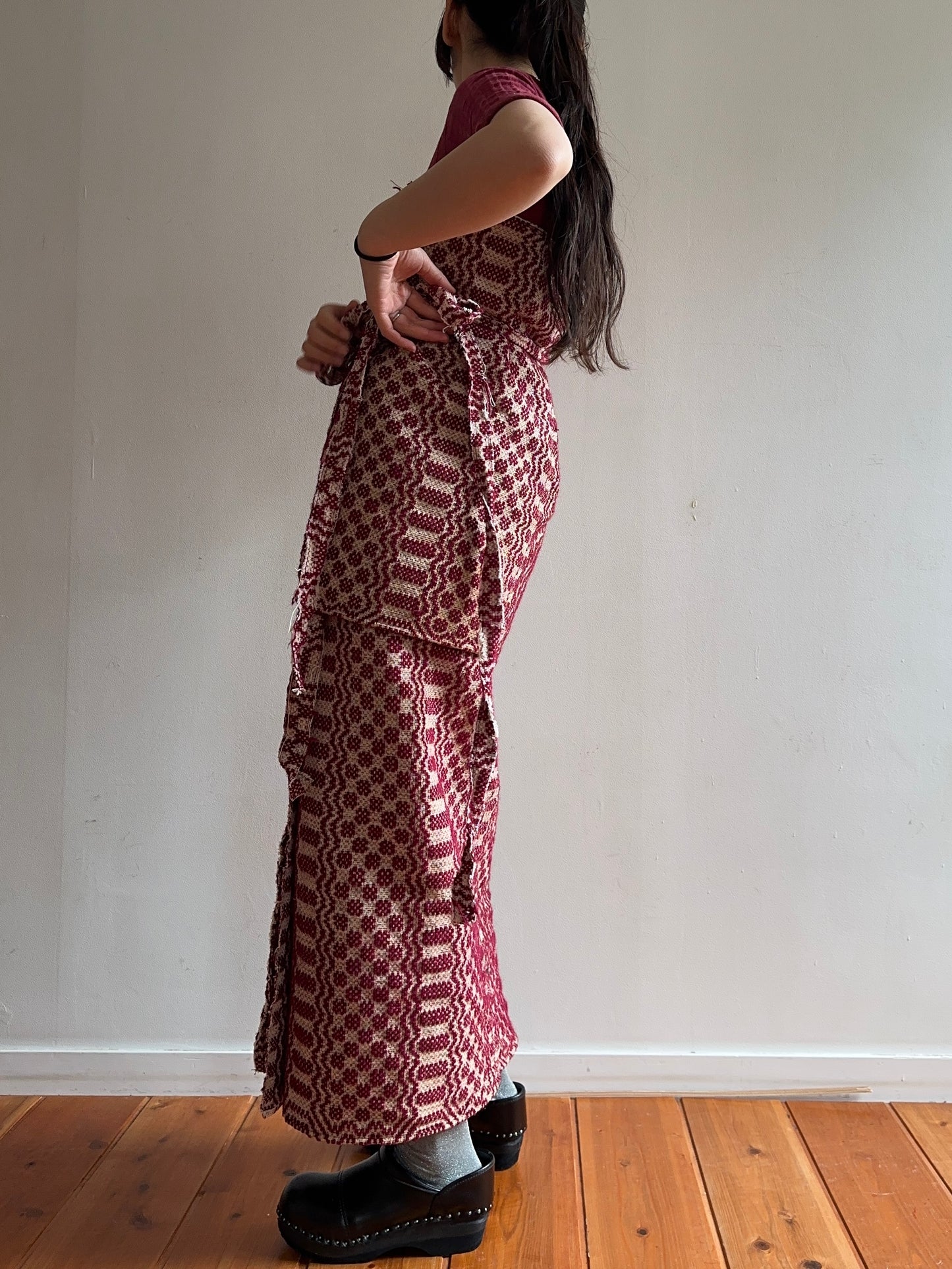 old coverlet wrap short skirt / bordeaux