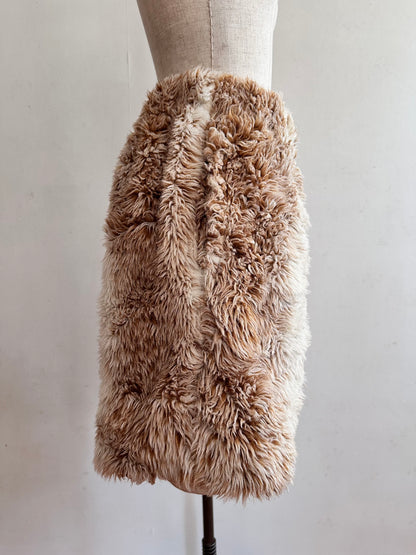 old fur short pants / spaniel