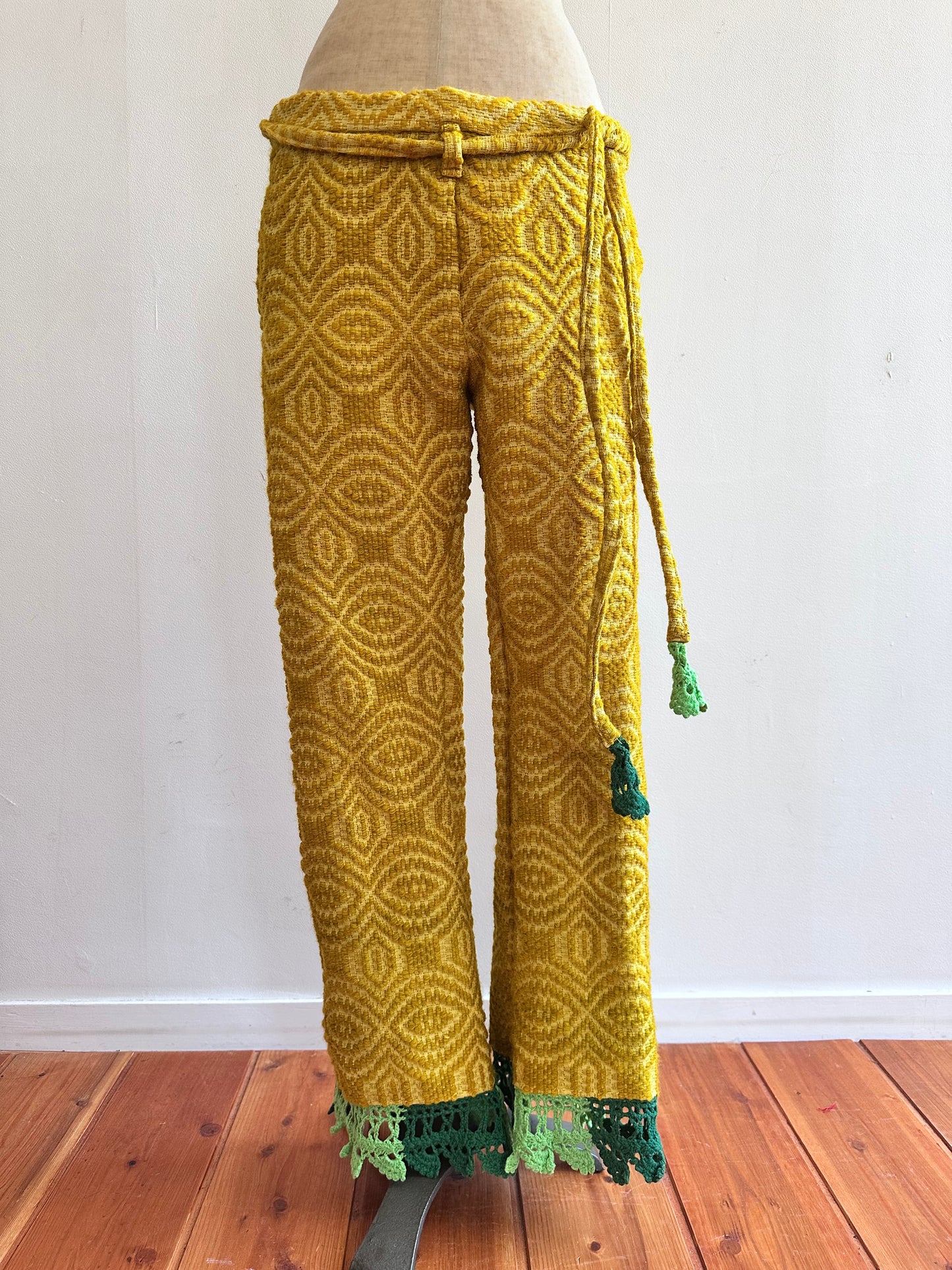 old coverlet slim flare pants / gold