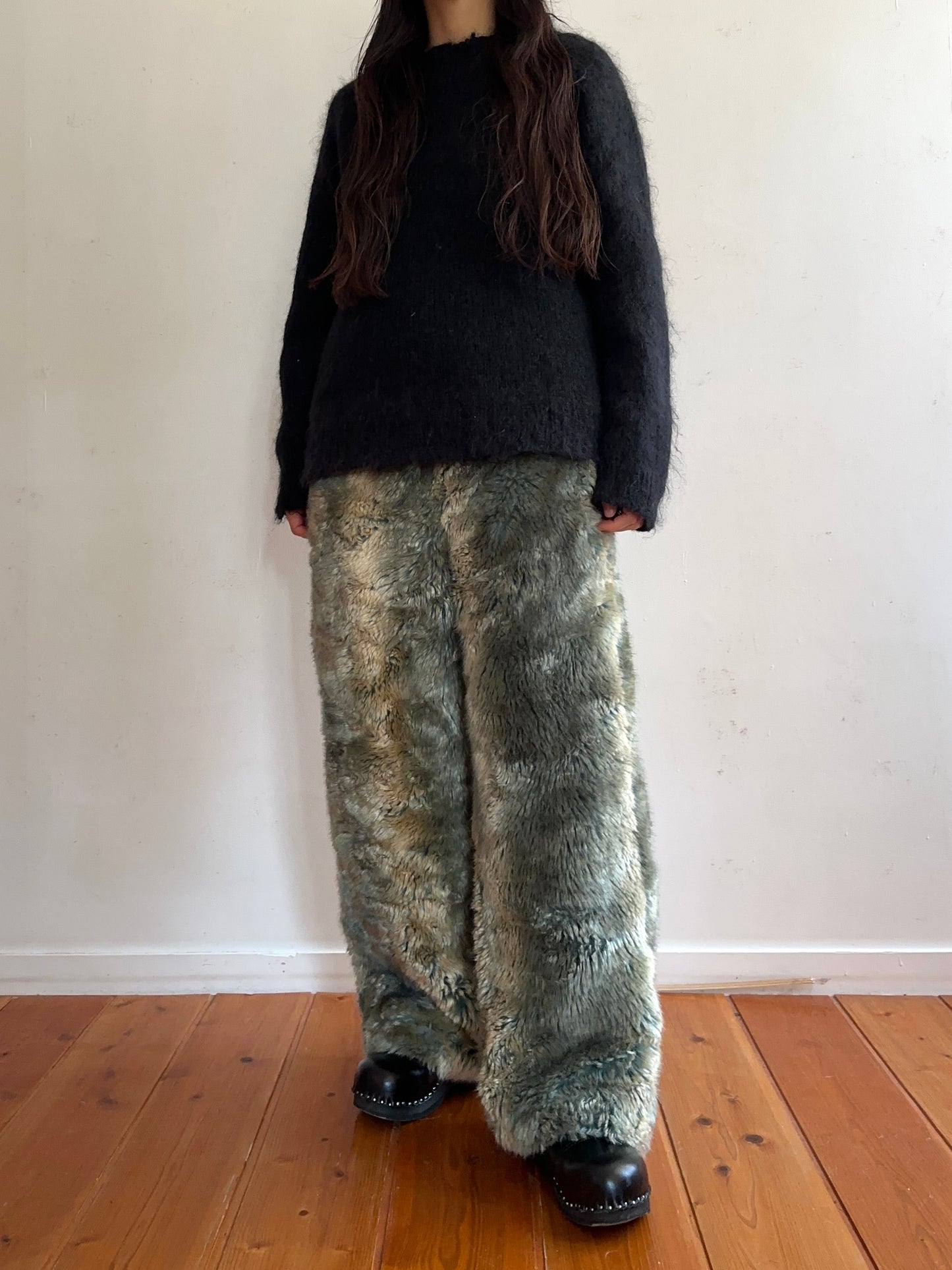old fur pants / silver×grayish brown
