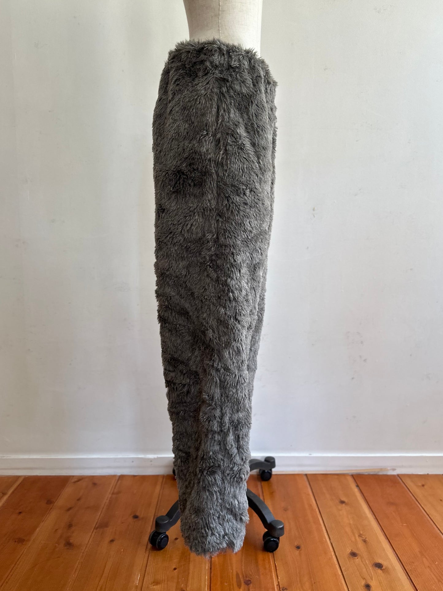 old fur pants / koala
