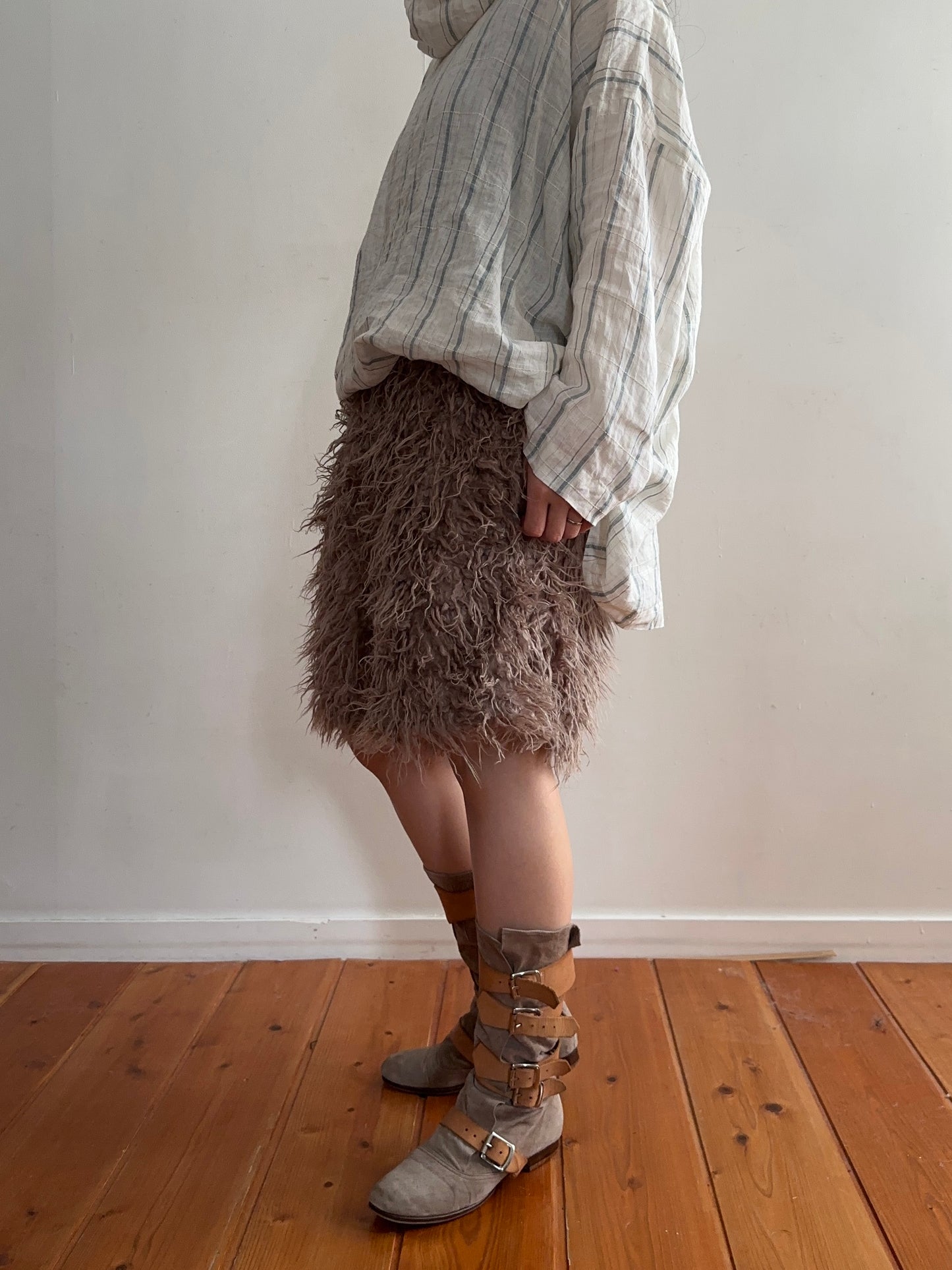 old fur short pants /grayge