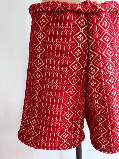 old coverlet short pants / red