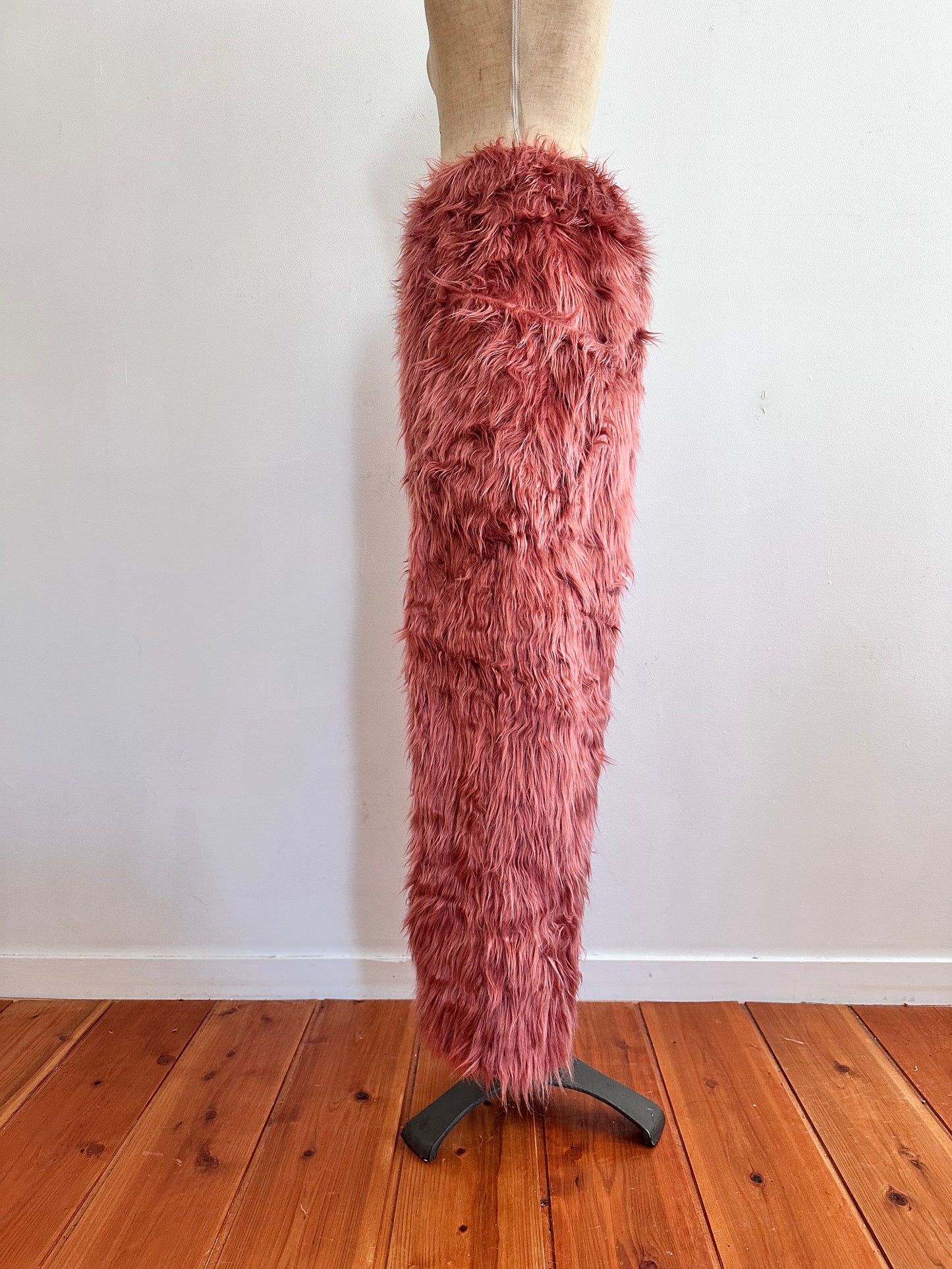 old fur pants / pink brown