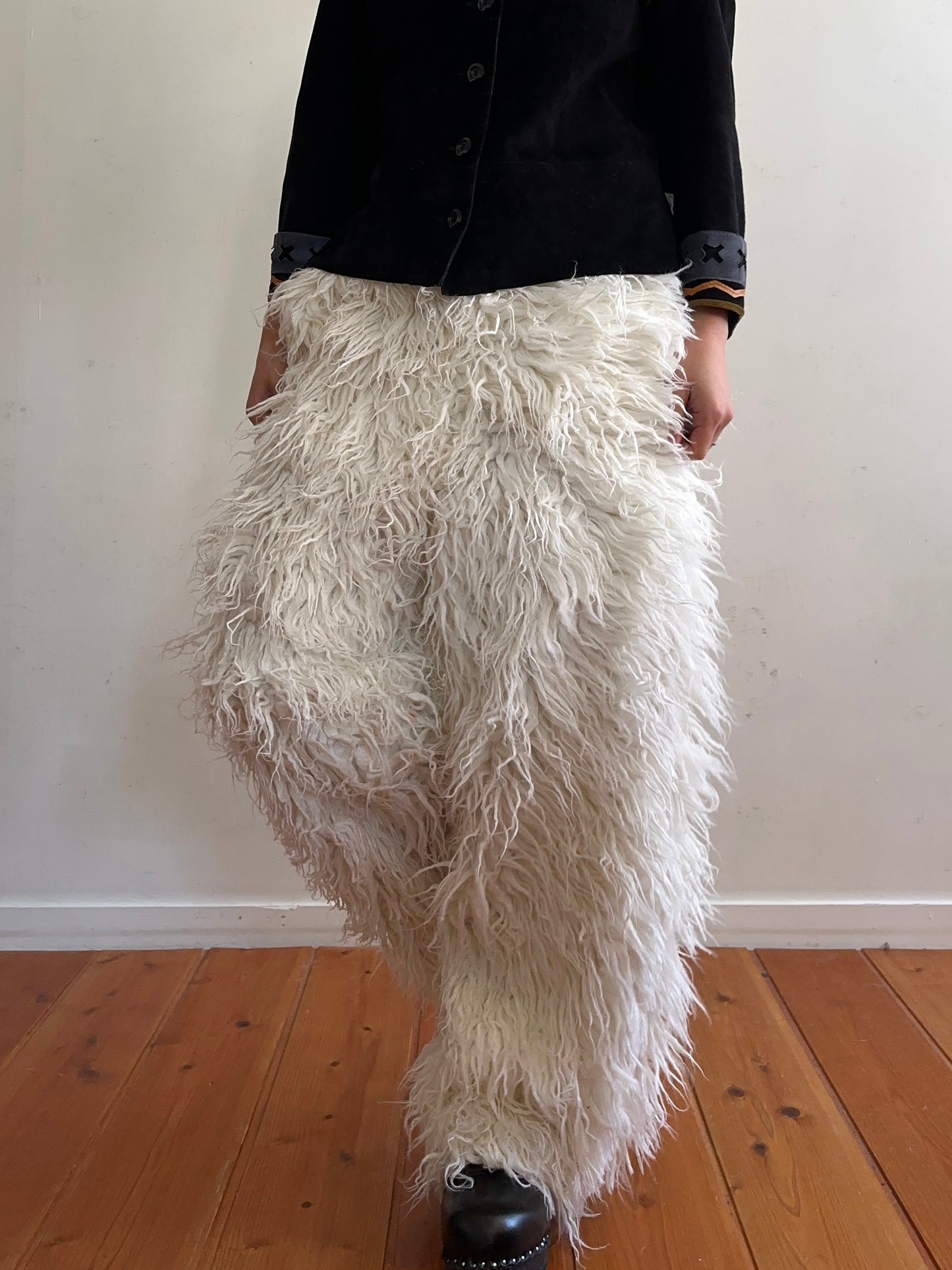 old fur pants / polar bear