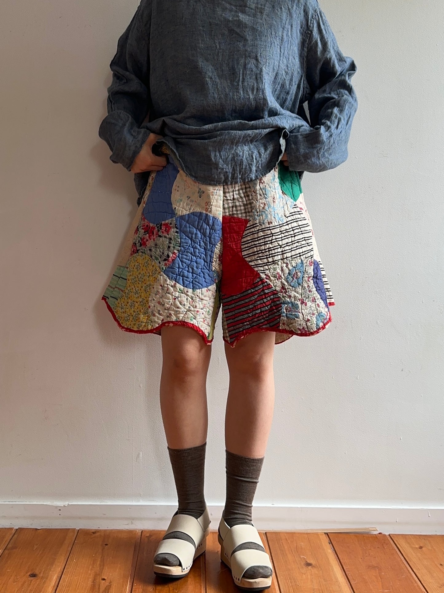 antique quilt short pants