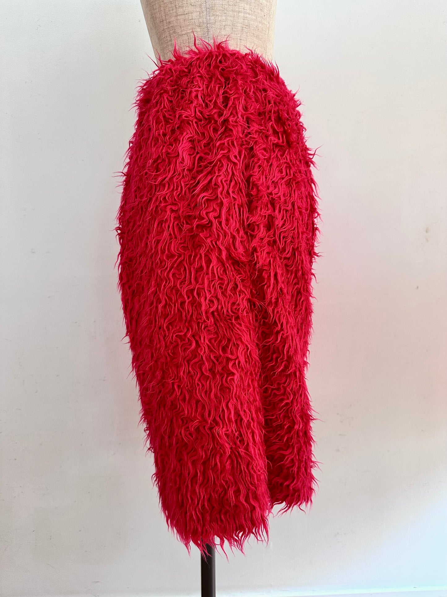 old fur half pants / neon pink