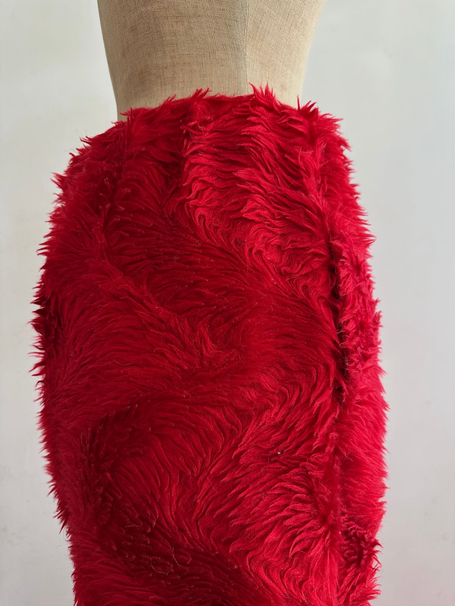 old fur pants /red