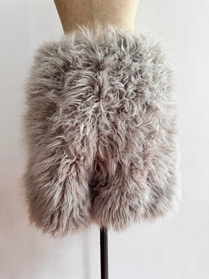 old fur short pants / silver