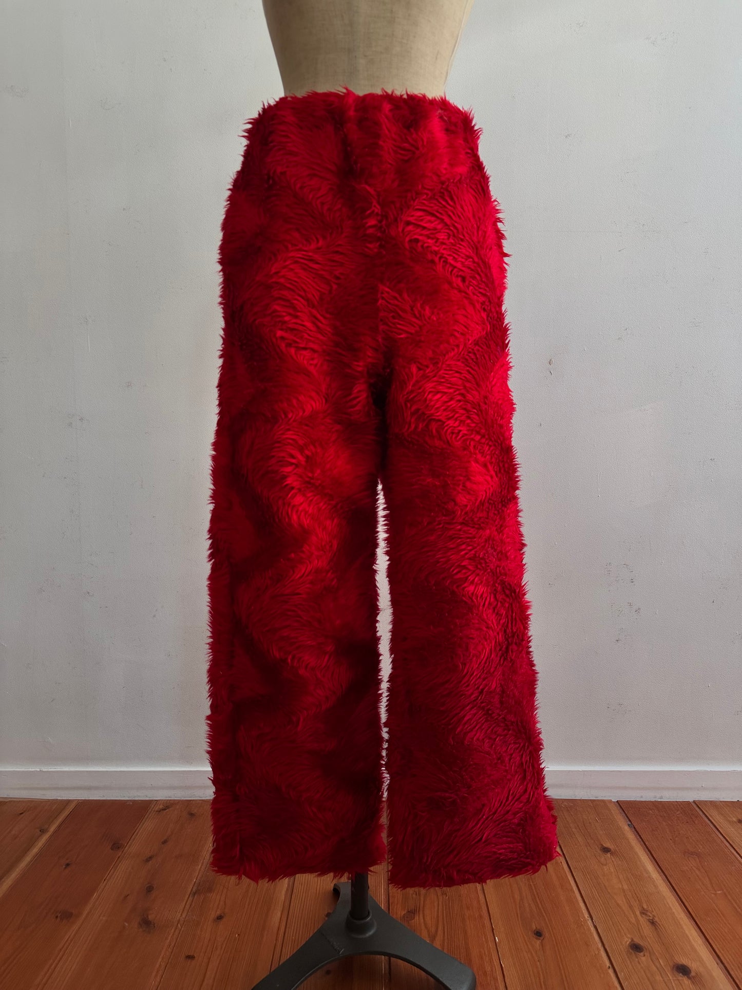 old fur pants /red