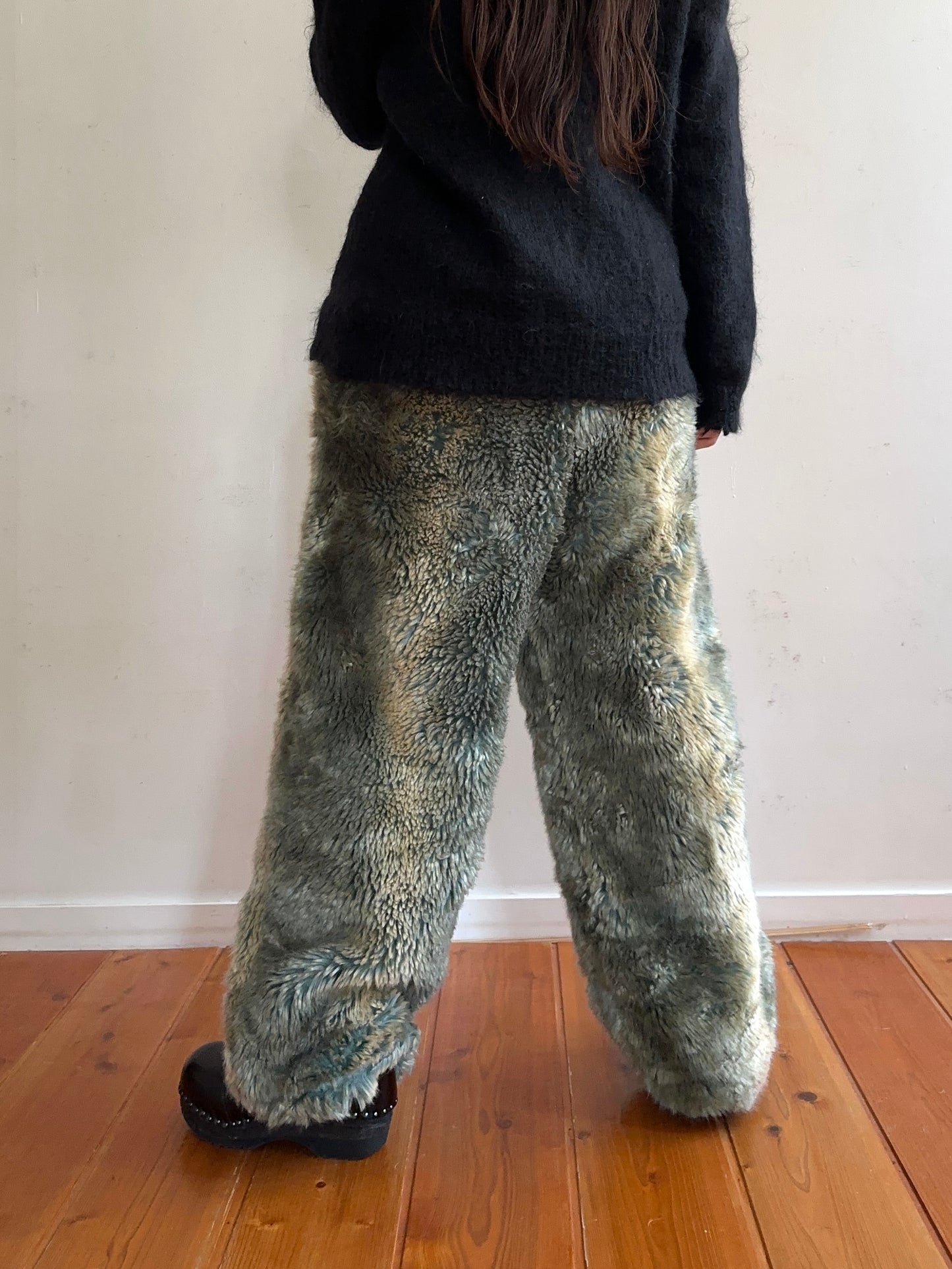 old fur pants / silver×grayish brown