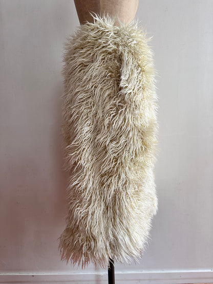 old fur half pants / polar bear