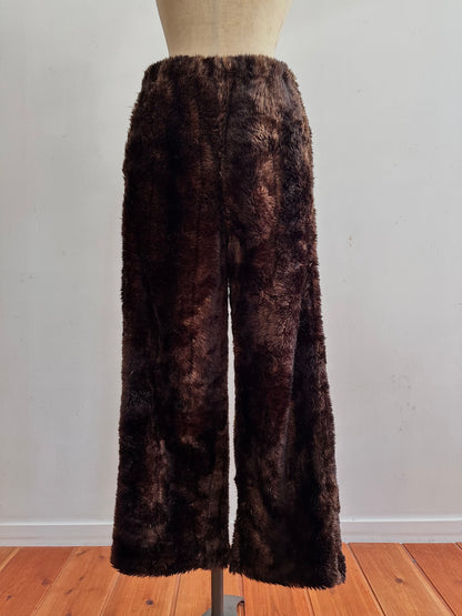 old fur pants / dark brown stripe