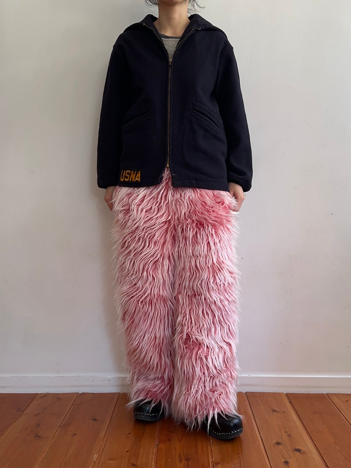 old fur pants / strawberry