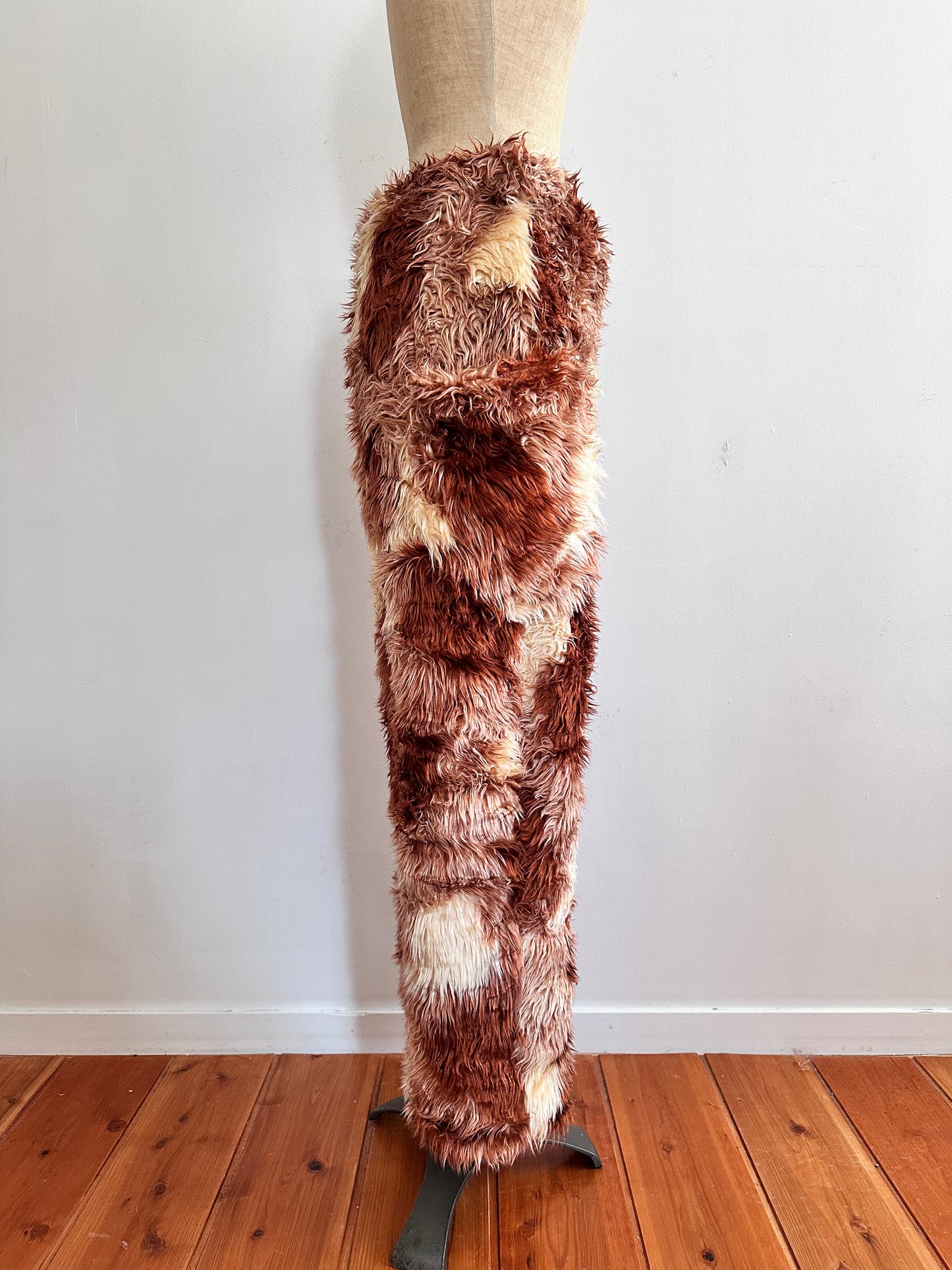 old fur pants / pudding