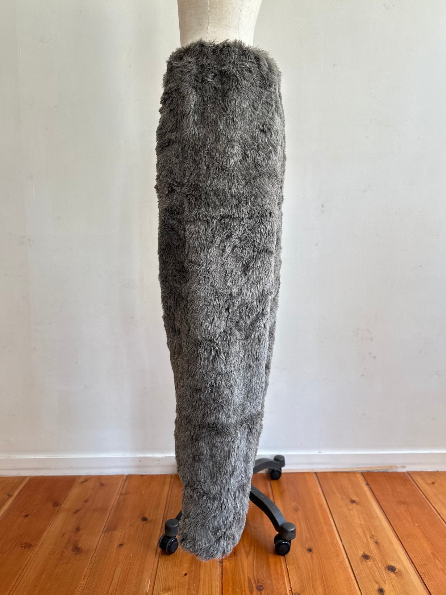 old fur pants / koala