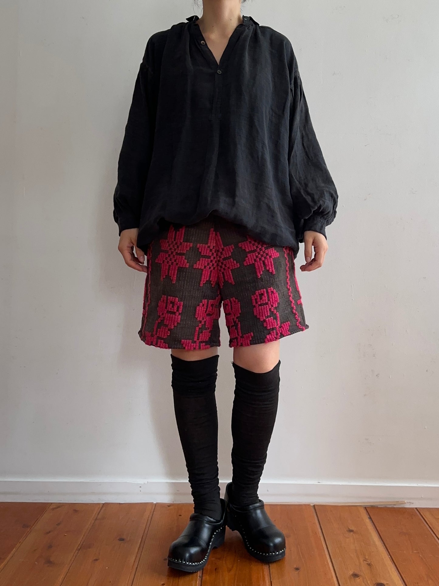 old coverlet short pants