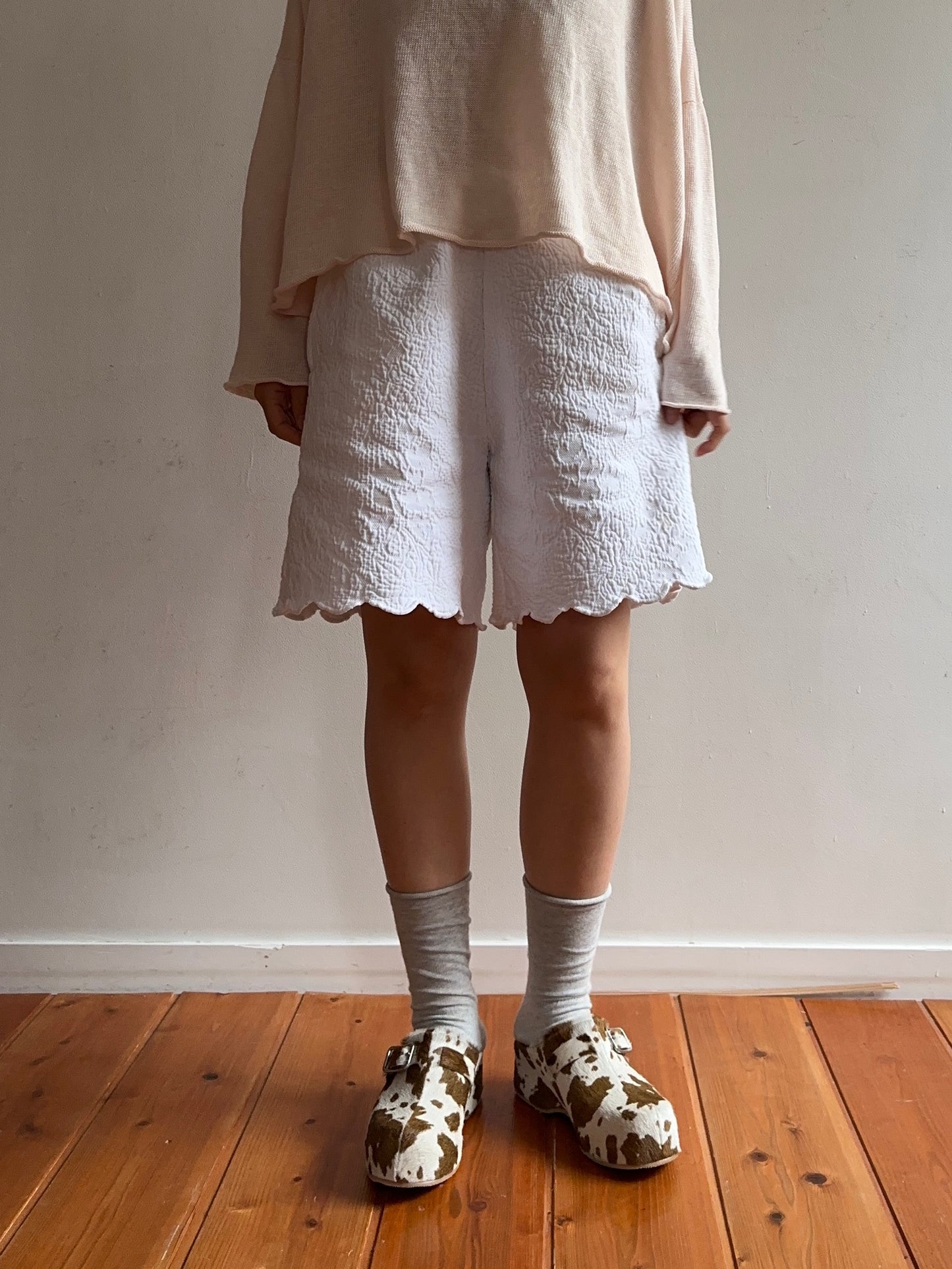 old fabric short pants