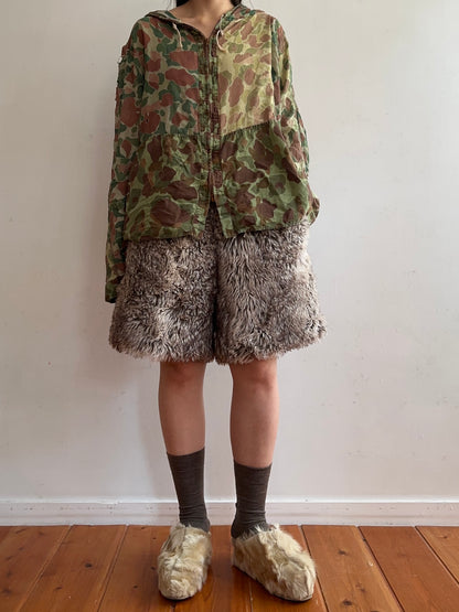 old fur short pants / wolf greige