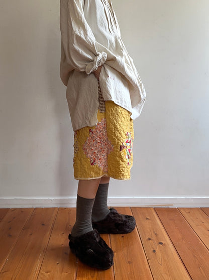 old quilt tuck short pants