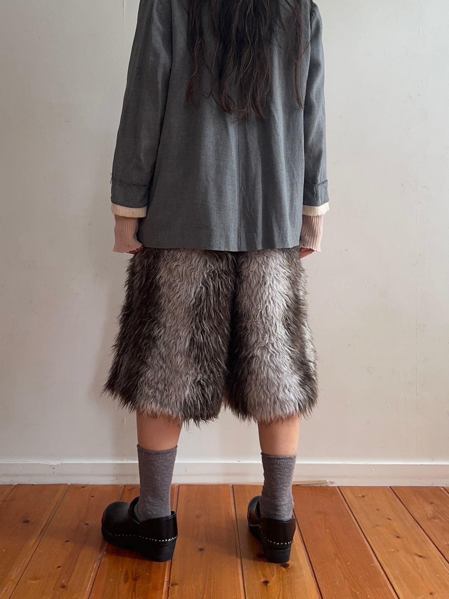 old fur half pants / silver× grayish brown