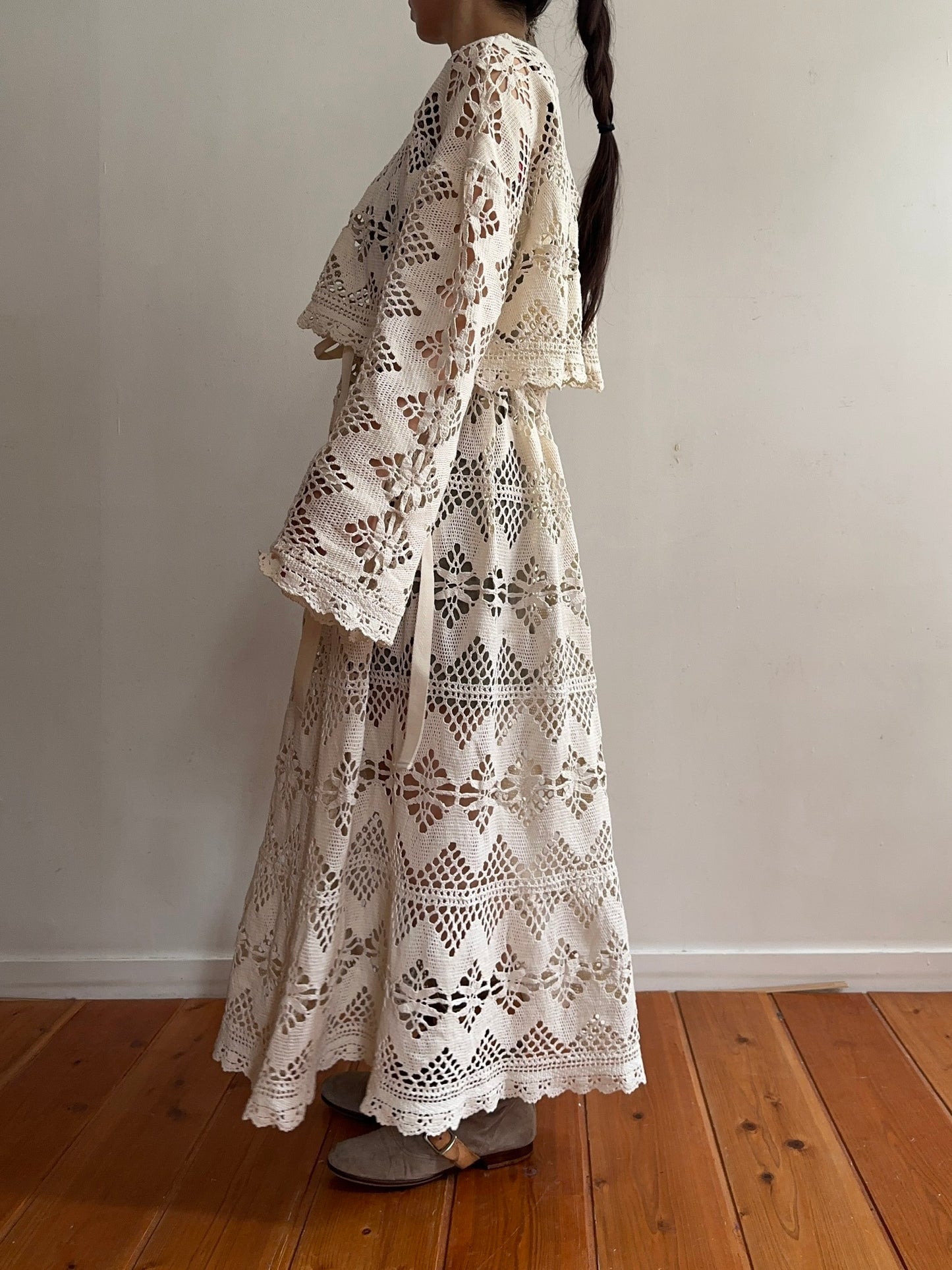 old crochet lace little change skirt