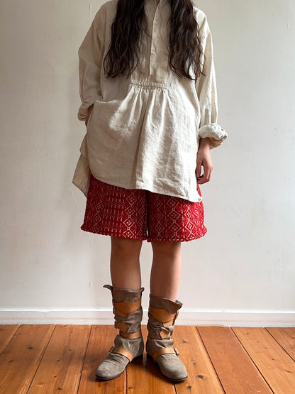 old coverlet short pants / red