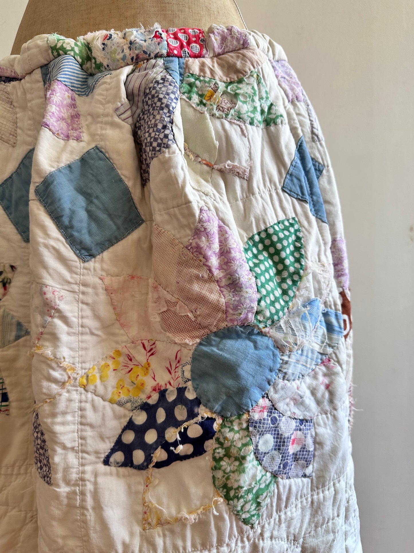 old quilt tuck short pants