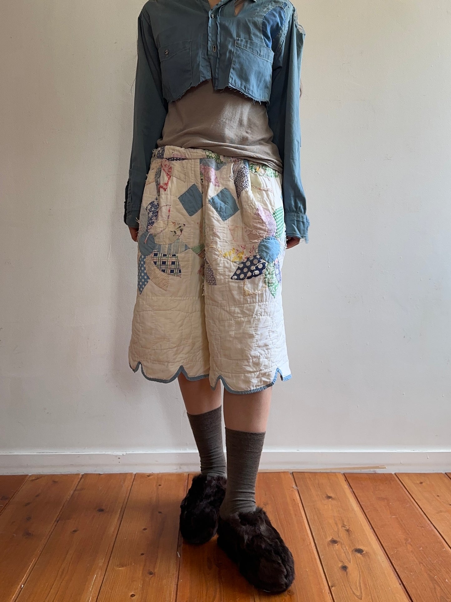 old quilt tuck short pants